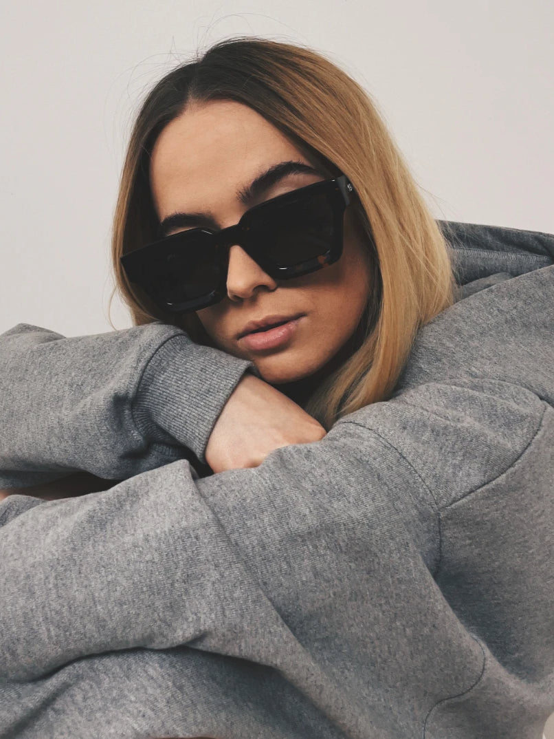 Sunglasses 1946 - Swan X image 2