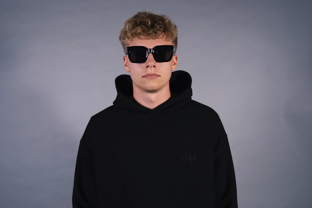 1946 - HOODIE BLACK image 1