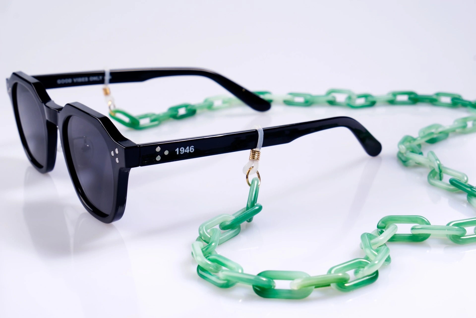 Chain 1946 - Turquoise image 1