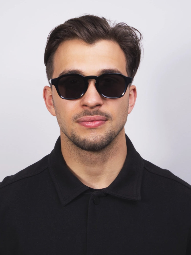 Sunglasses 1946 - BOND image 1