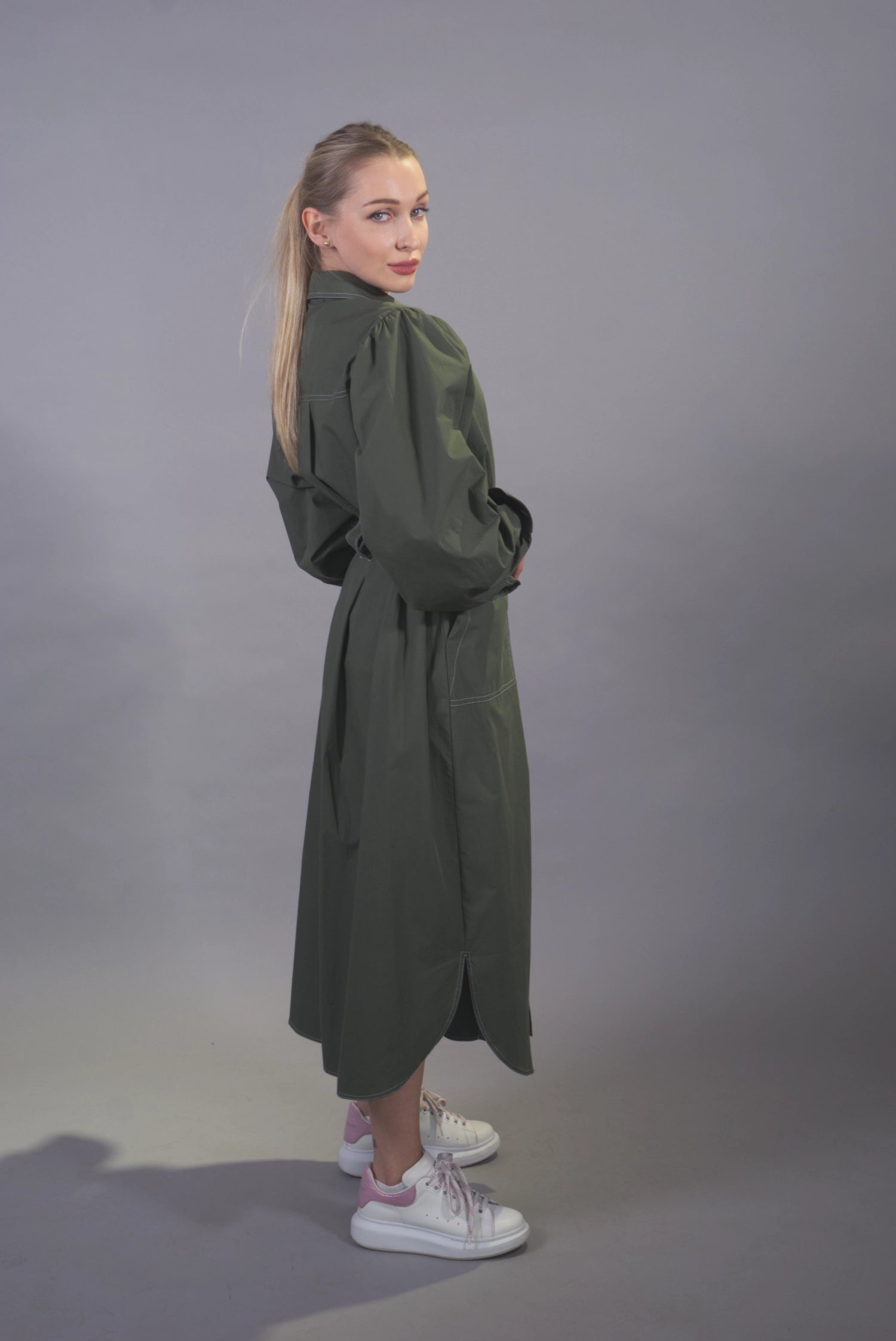 1946 - Green dress image 1