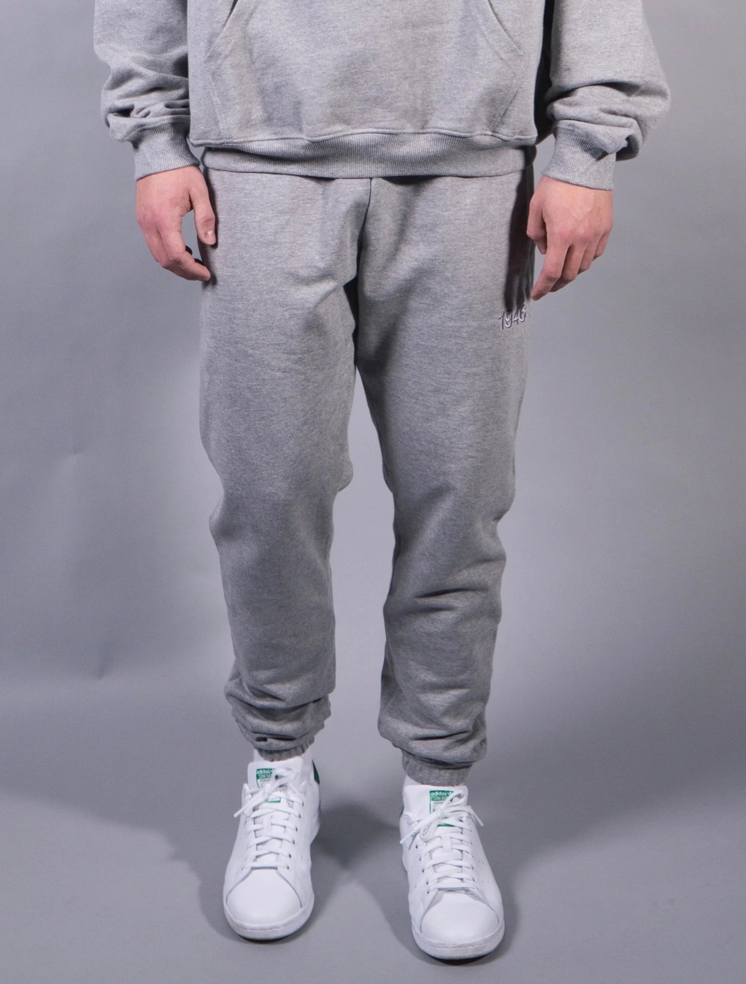 1946 - SWEATPANTS GREY image 1