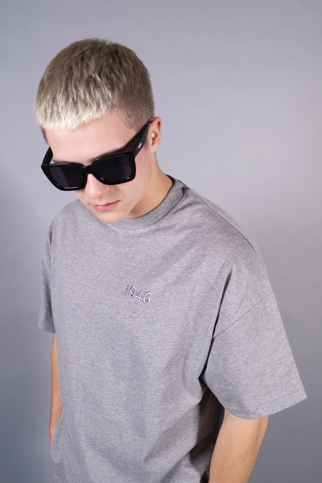 1946 - T-SHIRT GREY image 2
