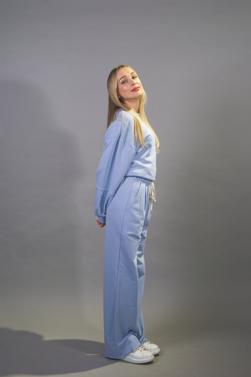 1946 - Blue set image 2