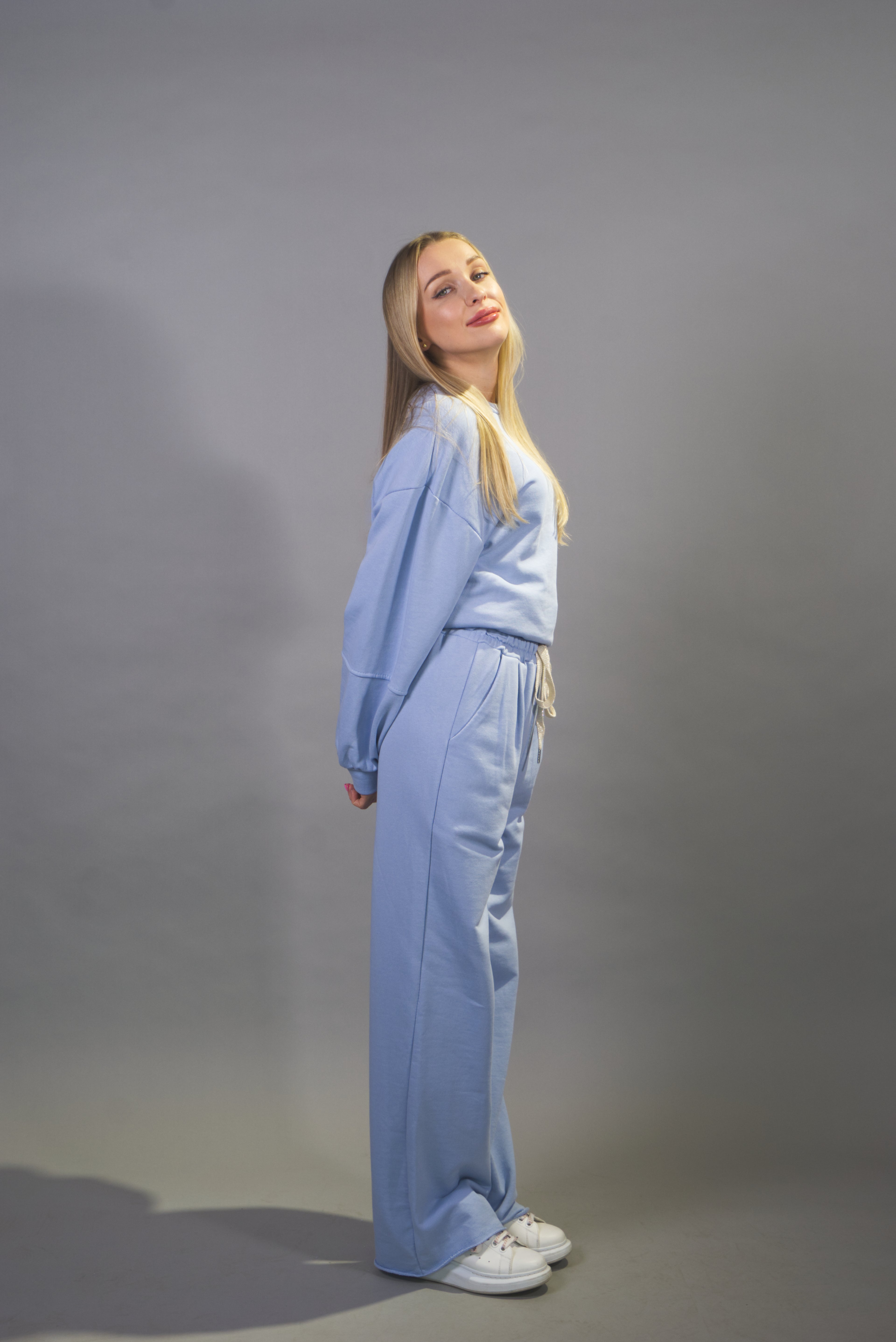 1946 - Blue set image 2